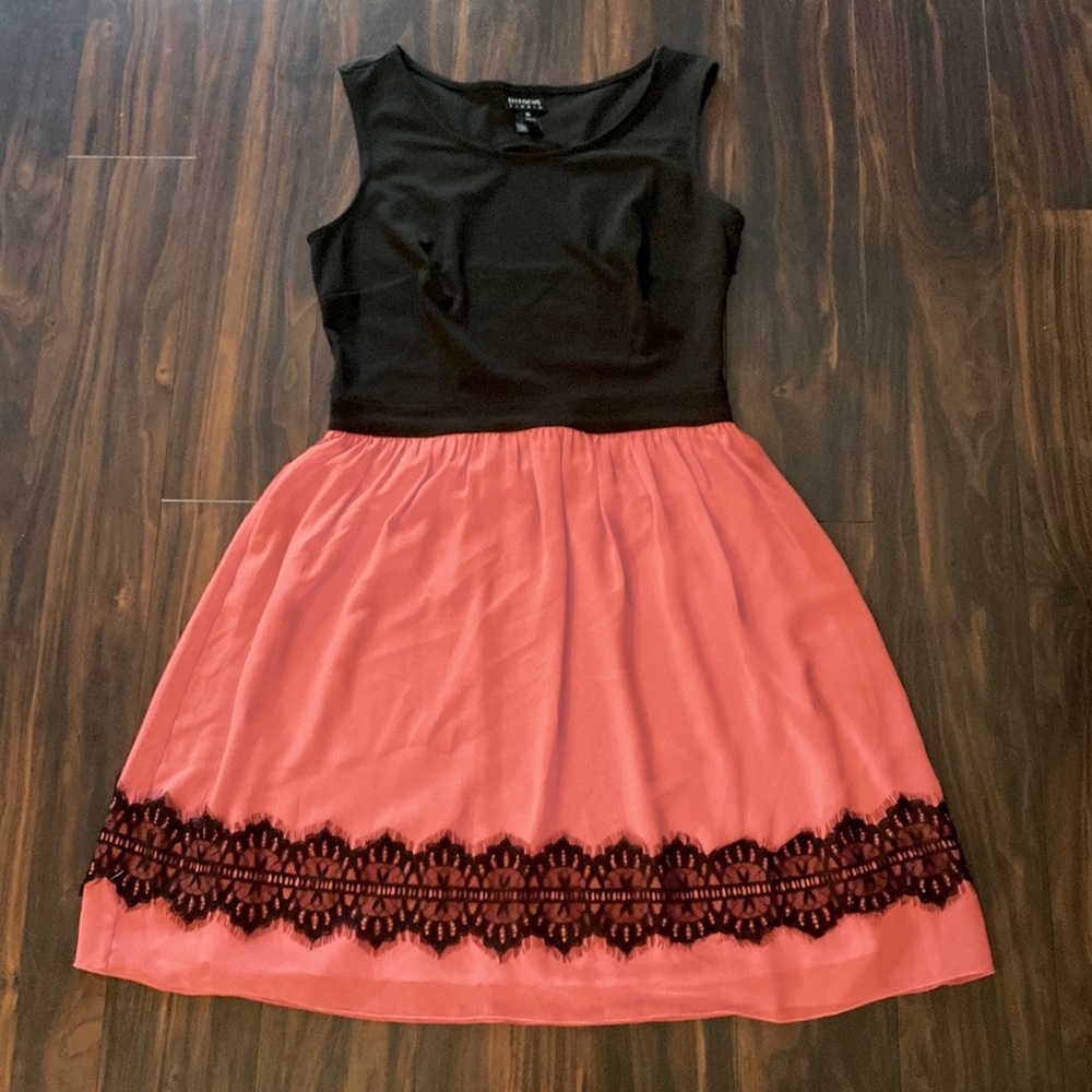 A-line dress with back cutout